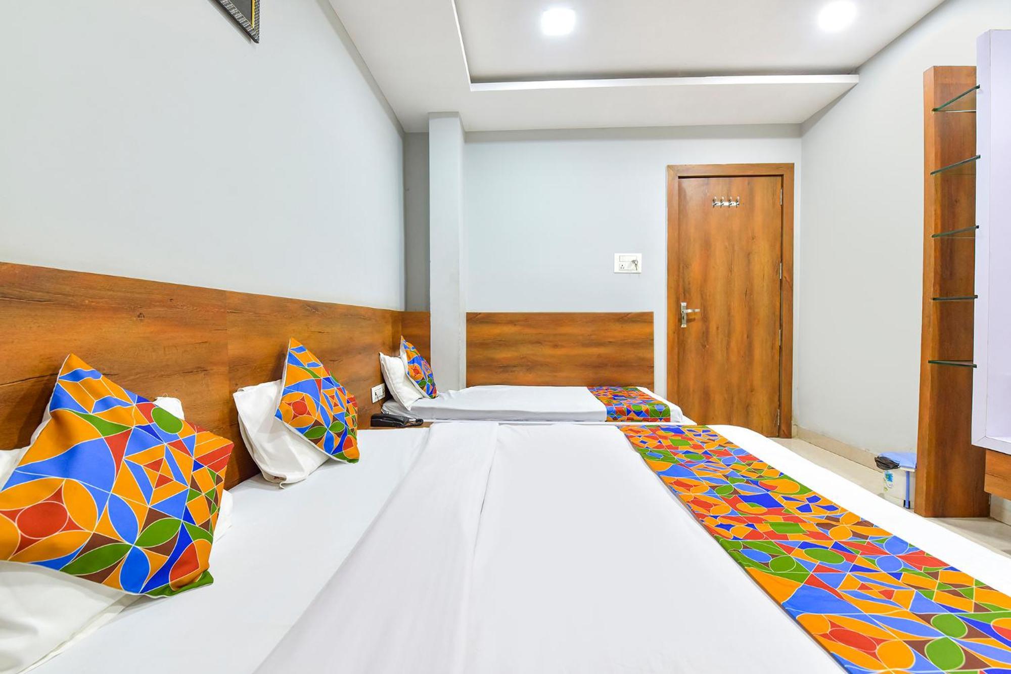 Fabhotel Raghumani Palace Ujjain Exterior foto
