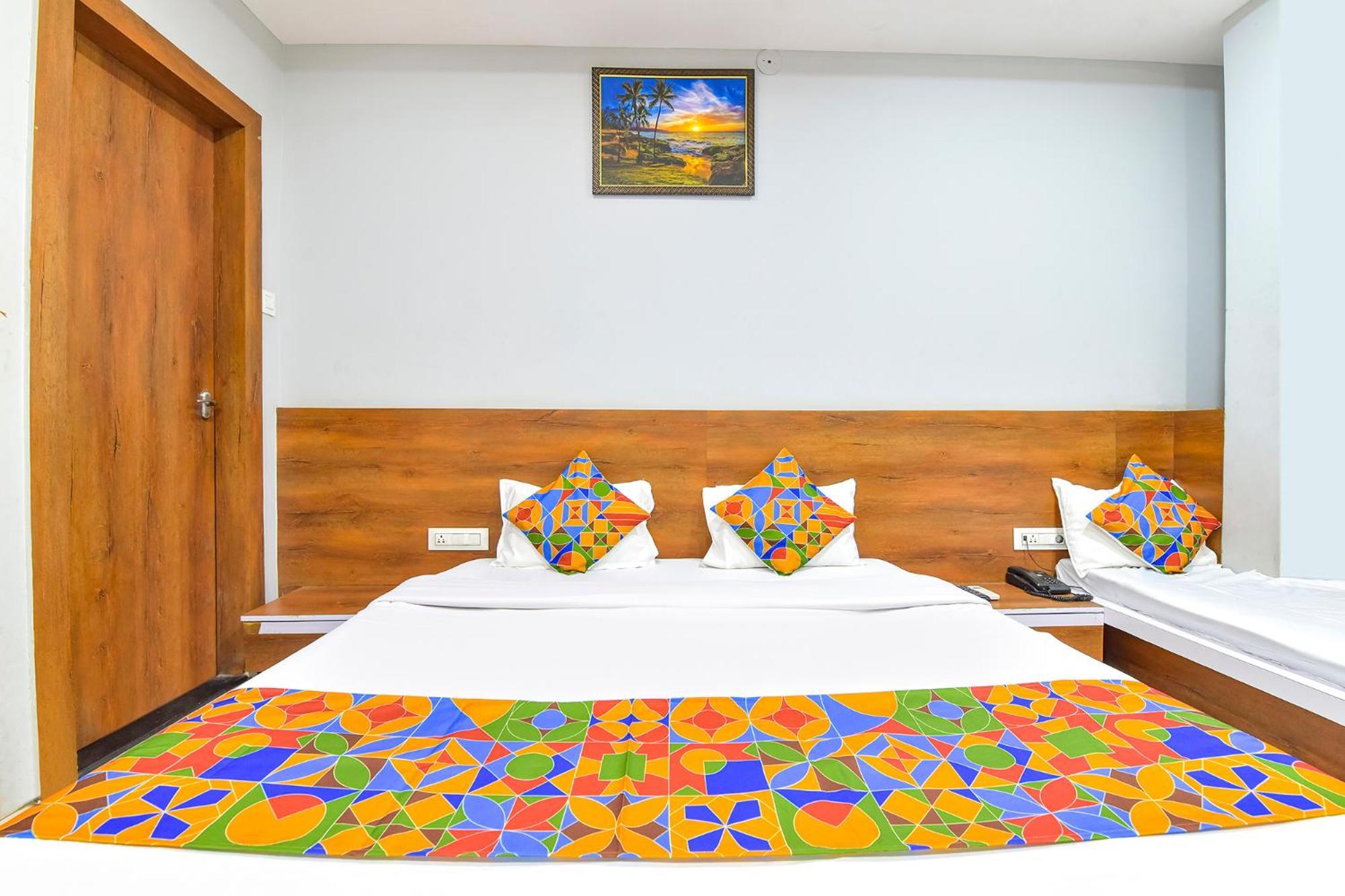 Fabhotel Raghumani Palace Ujjain Exterior foto